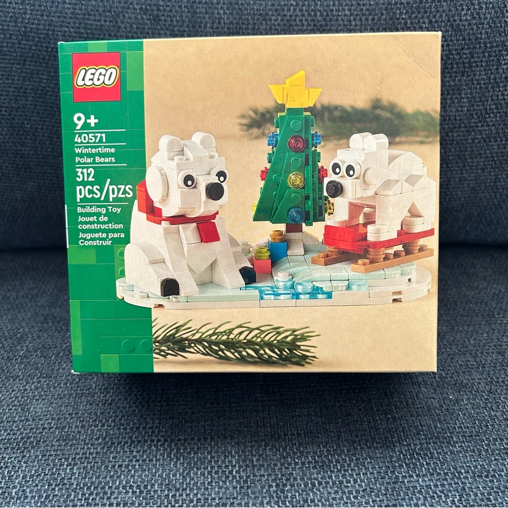 LEGO 40571 Wintertime Polar Bears holiday set NIB NEW Christmas holiday sets